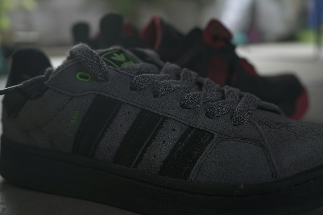 STRYDE Urban Low Casual Sneakers